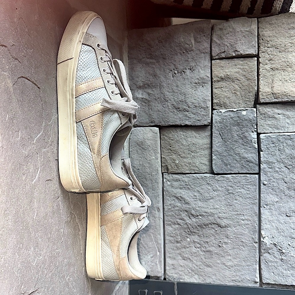 Gola tennis shoe